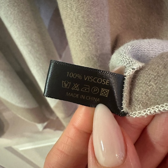 Melifluos Cardigan Poncho - One Size - Picture 5 of 11